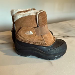 North Face toddler boots size 7